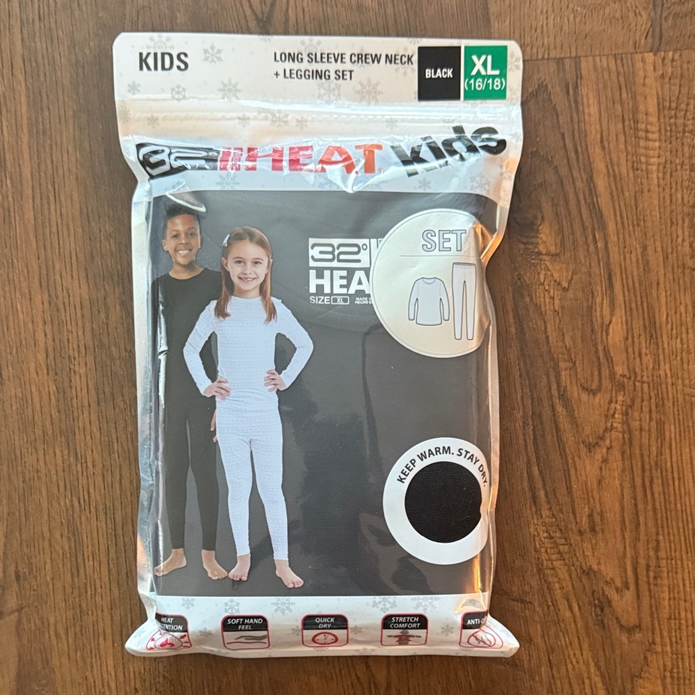 32 Degrees Kids Black Thermal Set